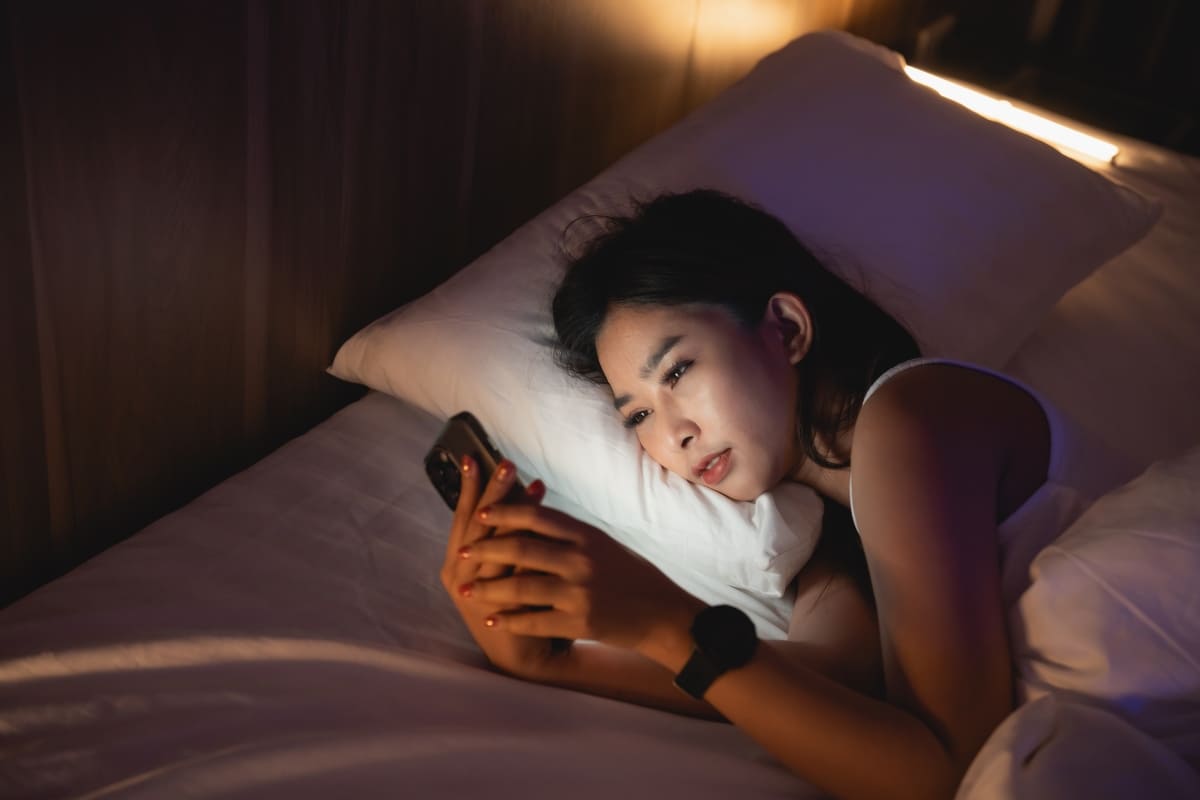 Sử dụng mạng xã hội càng nhiều, nguy cơ trầm cảm càng cao 37 nguy cơ trầm cảm do sử dụng mạng xã hội