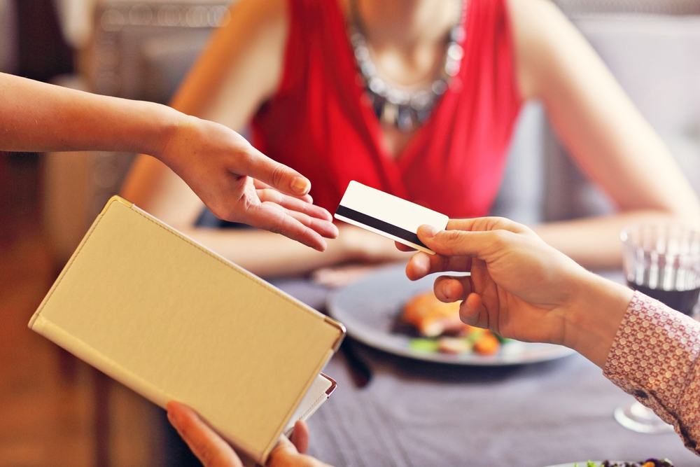 người đàn ông tuyệt vời là biết cách ứng xử với chuyện tiền bạc người đàn ông tuyệt vời là biết cách ứng xử với tiền bạc