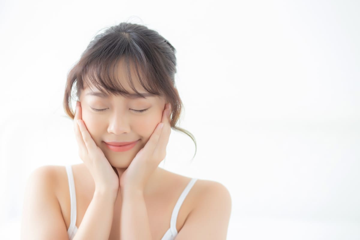 Thứ tự sử dụng sản phẩm chăm sóc da chuẩn chỉnh nàng cần biết! 37 quy trình sử dụng nước hoa hồng chăm sóc da