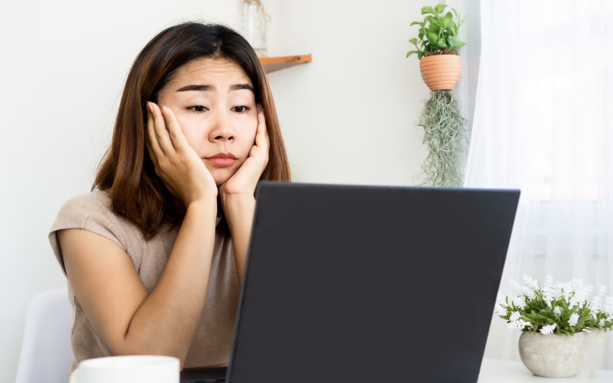 Đã bao giờ bạn nhận thấy mình như một zombie nơi công sở? 35 zombie nơi công sở giải nghĩa