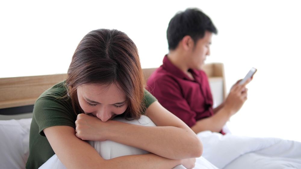 thái độ của đàn ông sau khi quan hệ khi chàng thờ ơ thái độ của đàn ông sau khi quan hệ khi chàng lạnh lùng