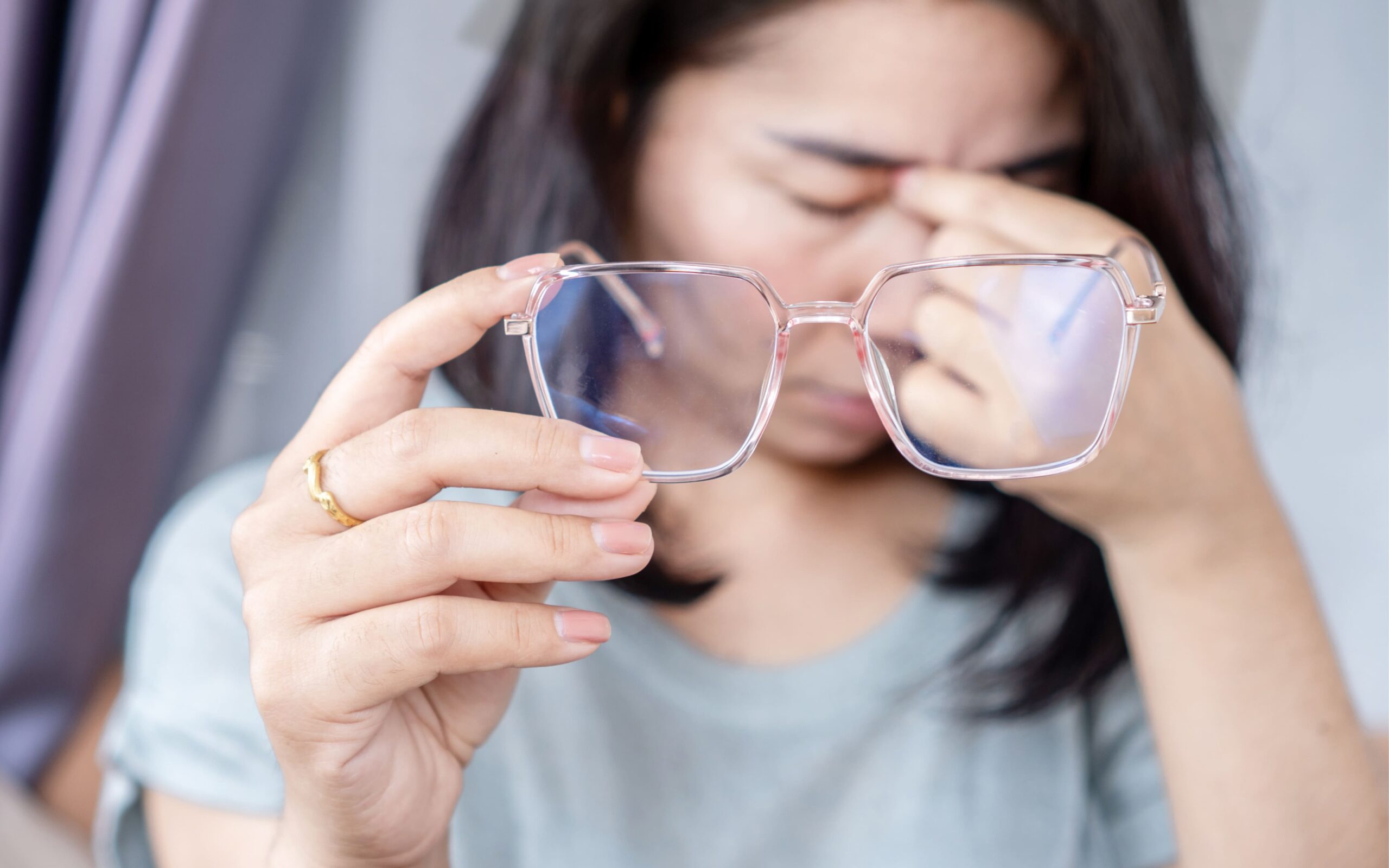 Đau đầu sau mắt do nguyên nhân gì, có nguy hiểm hay không? 37 đau đầu sau mắt là bị gì