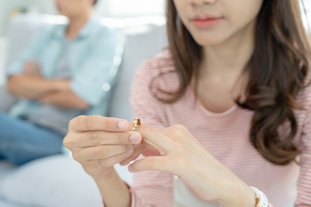5 dấu hiệu thấy chồng đã chán ngấy vợ và cách giải quyết cho cả hai 5 dấu hiệu thấy chồng đã chán ngấy vợ và cách giải quyết