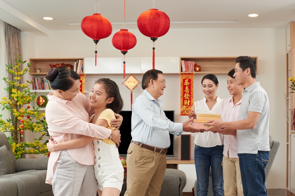 Giờ xuất hành mùng 1 Tết 2025 của tuổi Tỵ Giờ xuất hành mùng 1 Tết 2025 tuổi Tỵ