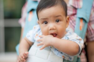 Mắt trẻ sơ sinh khi nào mắt trẻ sơ sinh rõ 2 mí
