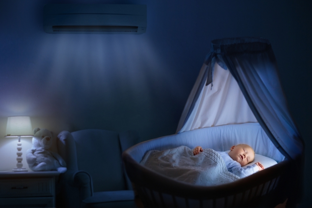 trẻ 1 tháng tuổi nằm ngủ điều hòa được không trẻ 1 tháng tuổi nằm điều hòa được không