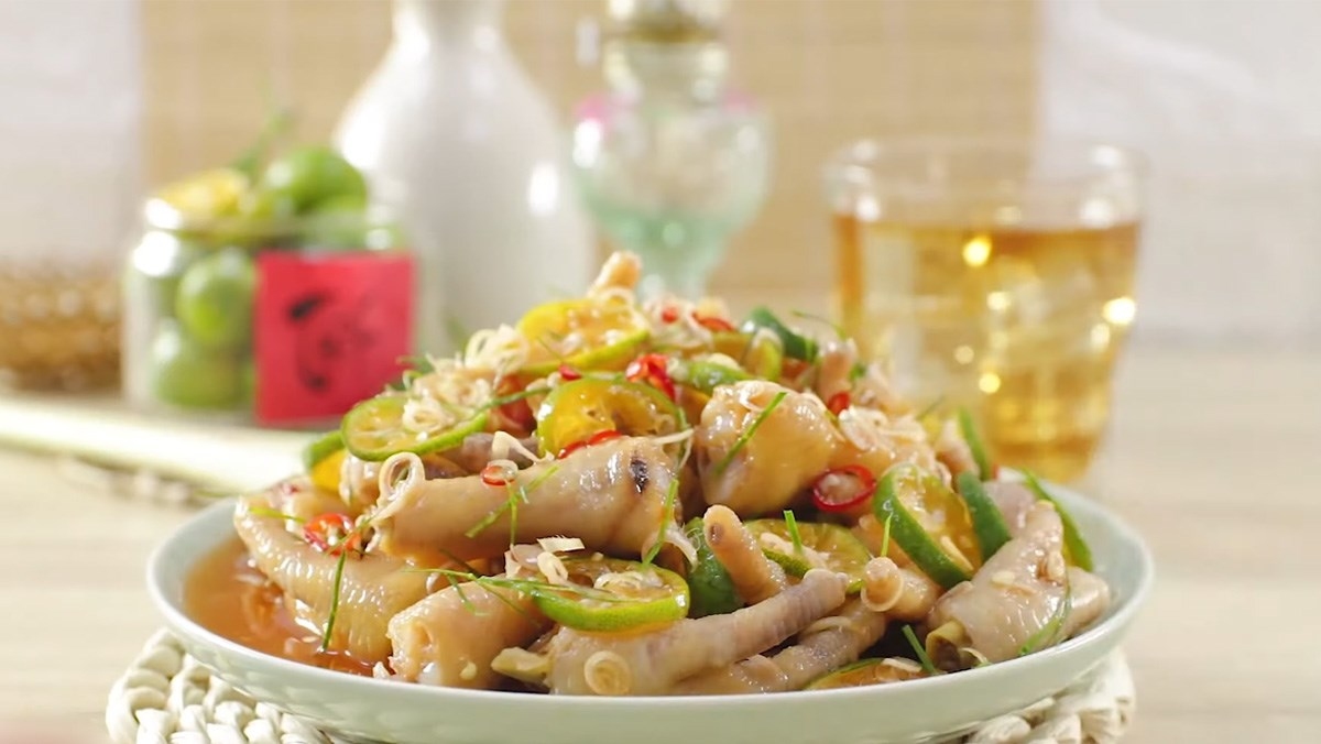 cách làm chân gà ngâm sả tắc và thưởng thức món ăn cách làm chân gà ngâm sả tắc và thưởng thức