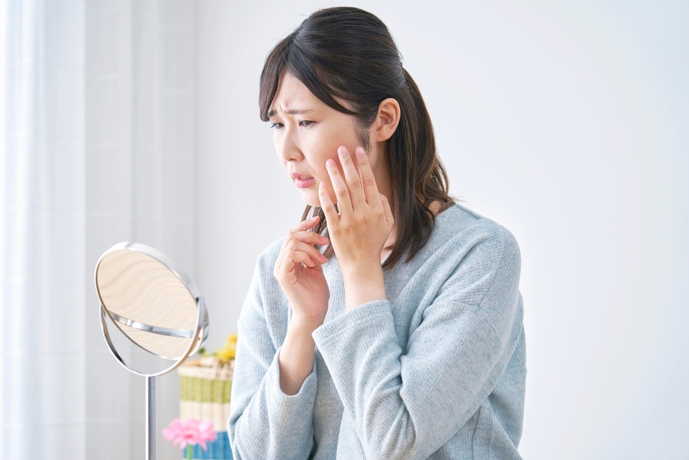 cách làm tan vết sưng trên mặt​
