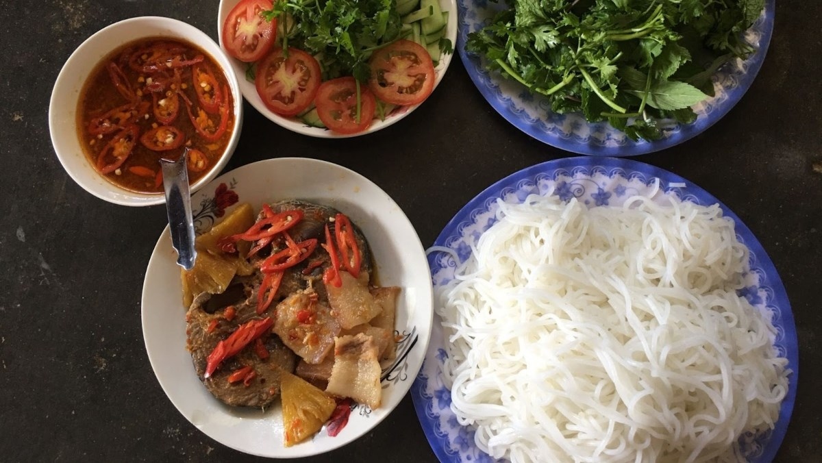 cách nấu bún cá ngừ và chuẩn bị nguyên liệu cần thiết cách nấu bún cá ngừ và chuẩn bị nguyên liệu