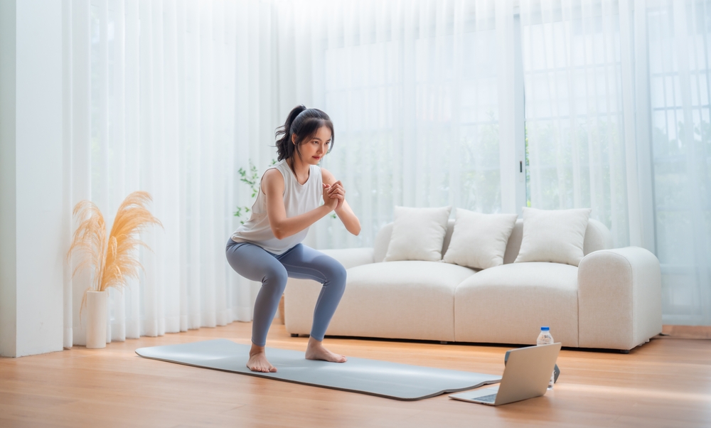 tập thể dục giảm cân chính là bài tập Squat tập thể dục giảm cân là bài tập Squat