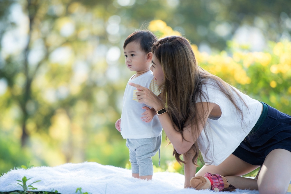 trẻ 18 tháng chưa biết nói