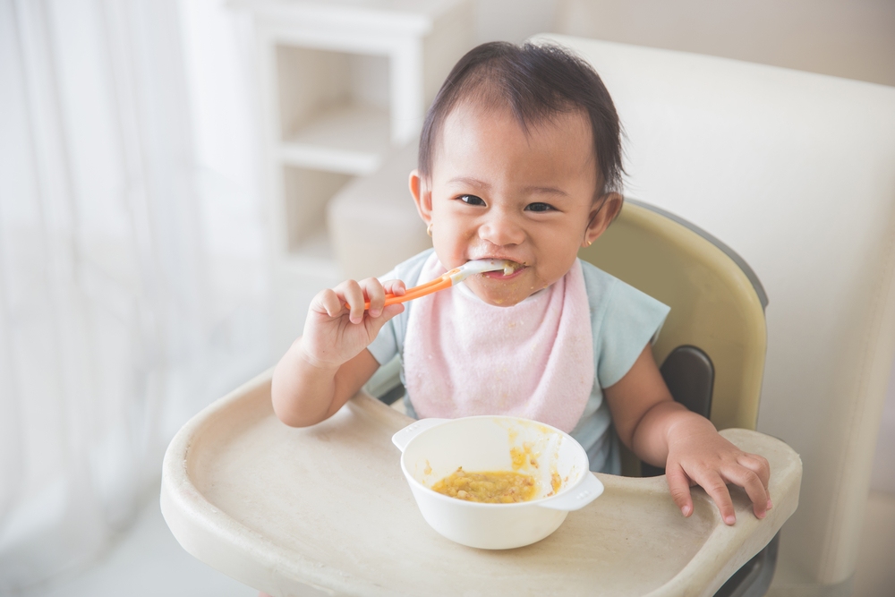 Lưu ý trong chế độ dinh dưỡng của trẻ 18 tháng chưa biết nói Lưu ý trong chế độ ăn uống của trẻ 18 tháng chưa biết nói