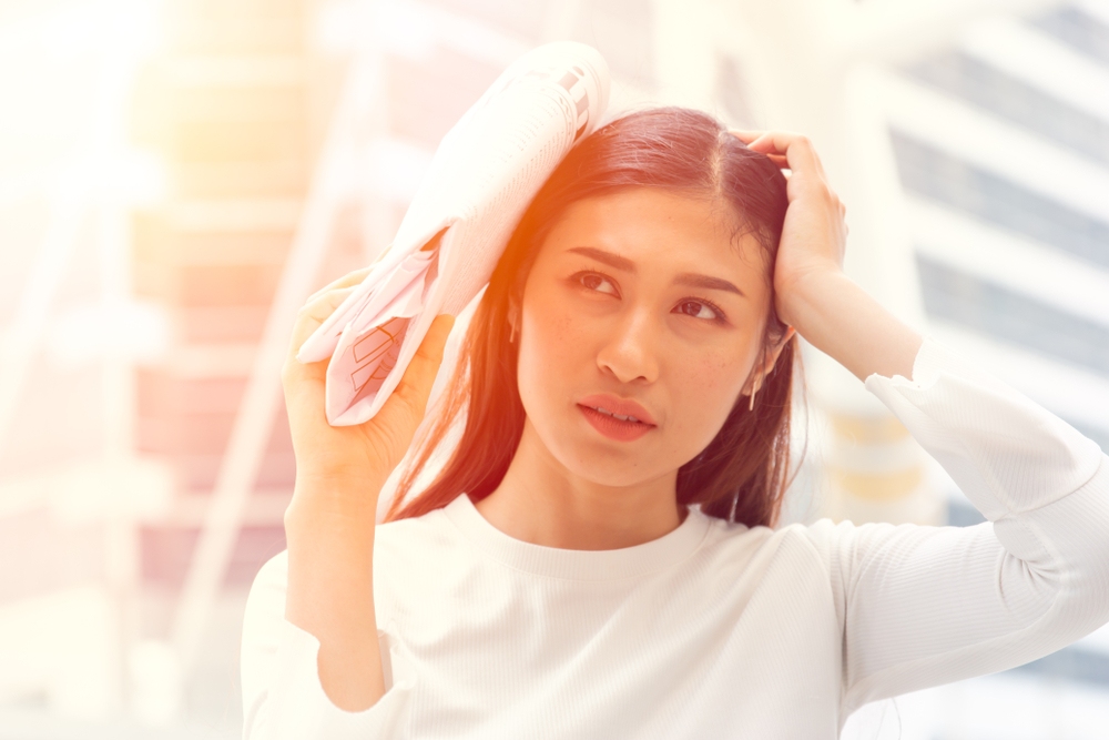 mặt nạ dưỡng trắng da và vì sao da dễ sạm màu vào mùa nắng nóng mặt nạ dưỡng trắng da và tại sao da dễ sạm màu vào mùa nắng nóng