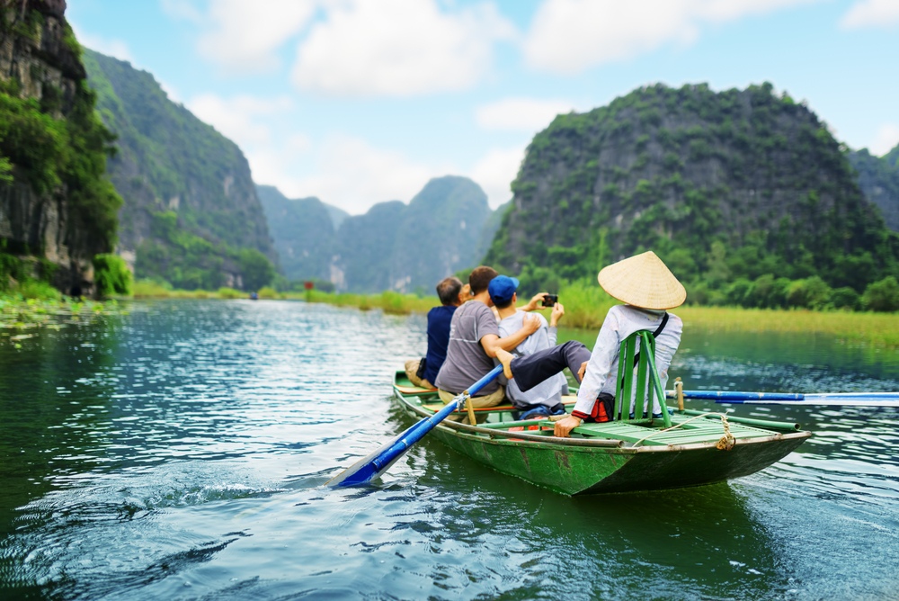 Kinh nghiệm giúp bạn an toàn khi du lịch sông nước mùa bão Kinh nghiệm giúp an toàn khi du lịch sông nước mùa bão