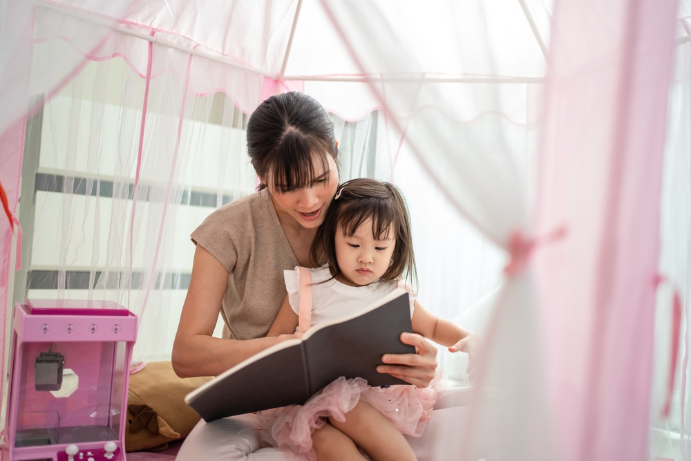 Cách ba mẹ có thể đồng hành cùng con vượt qua giai đoạn khủng hoảng tuổi lên 4 Cách ba mẹ có thể đồng hành cùng con vượt qua khủng hoảng tuổi lên 4
