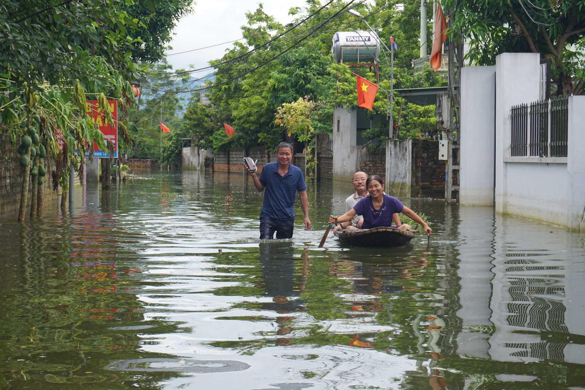 Thực hiện sơ tán khẩn cấp khi bão tới gần Thực hiện sơ tán khẩn cấp khi bão đến gần