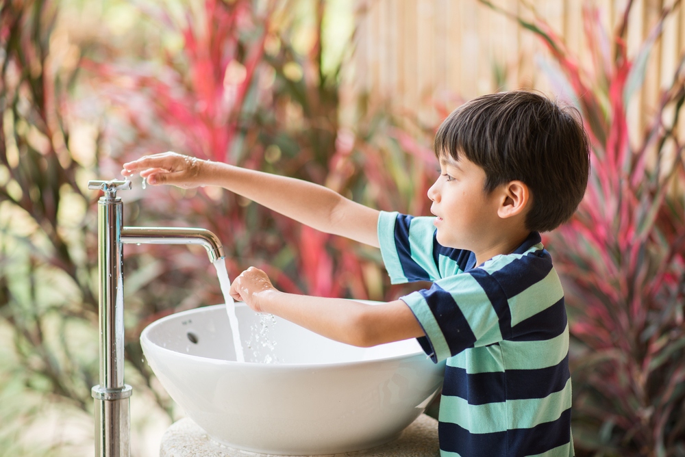 Những nguyên nhân khiến bé vẫn bị đau bụng dù đã rửa tay trước khi ăn Những nguyên nhân khiến trẻ vẫn bị đau bụng dù đã rửa tay trước khi ăn