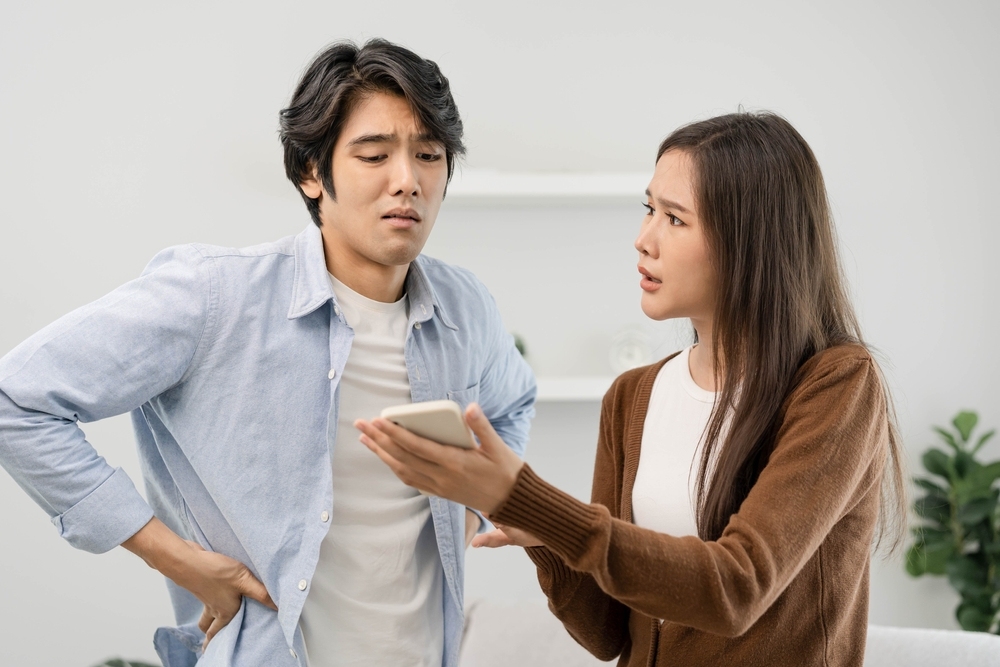 mâu thuẫn tiền bạn gây rạn nứt tình thân gia đình mâu thuẫn tiền bạn làm rạn nứt tình thân gia đình