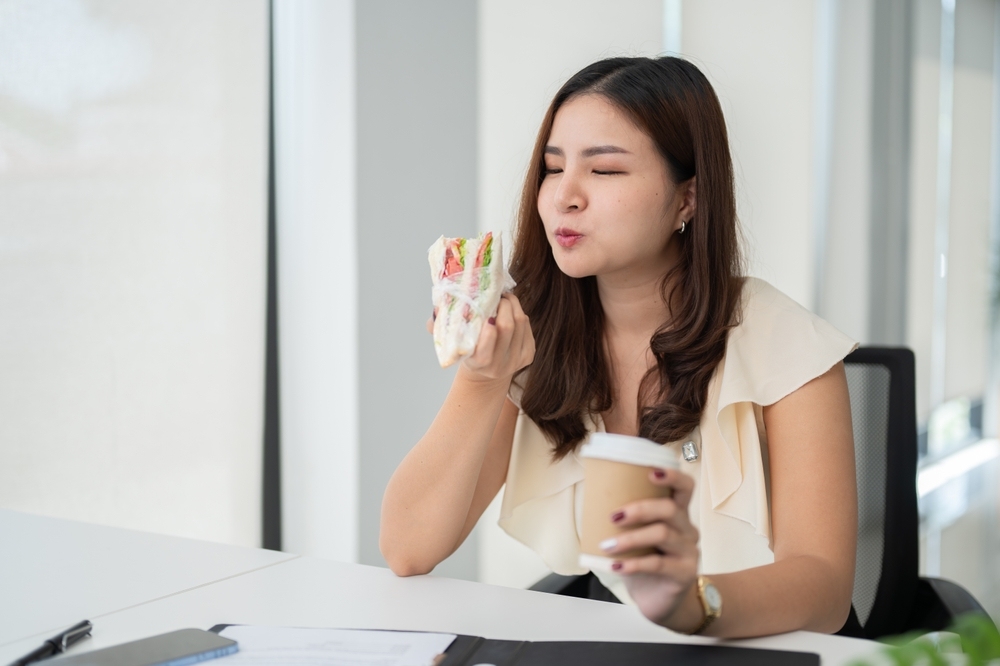 Thói quen ăn sáng phổ biến khiến sức khỏe suy giảm âm thầm, ít ai biết! 76 ăn sáng