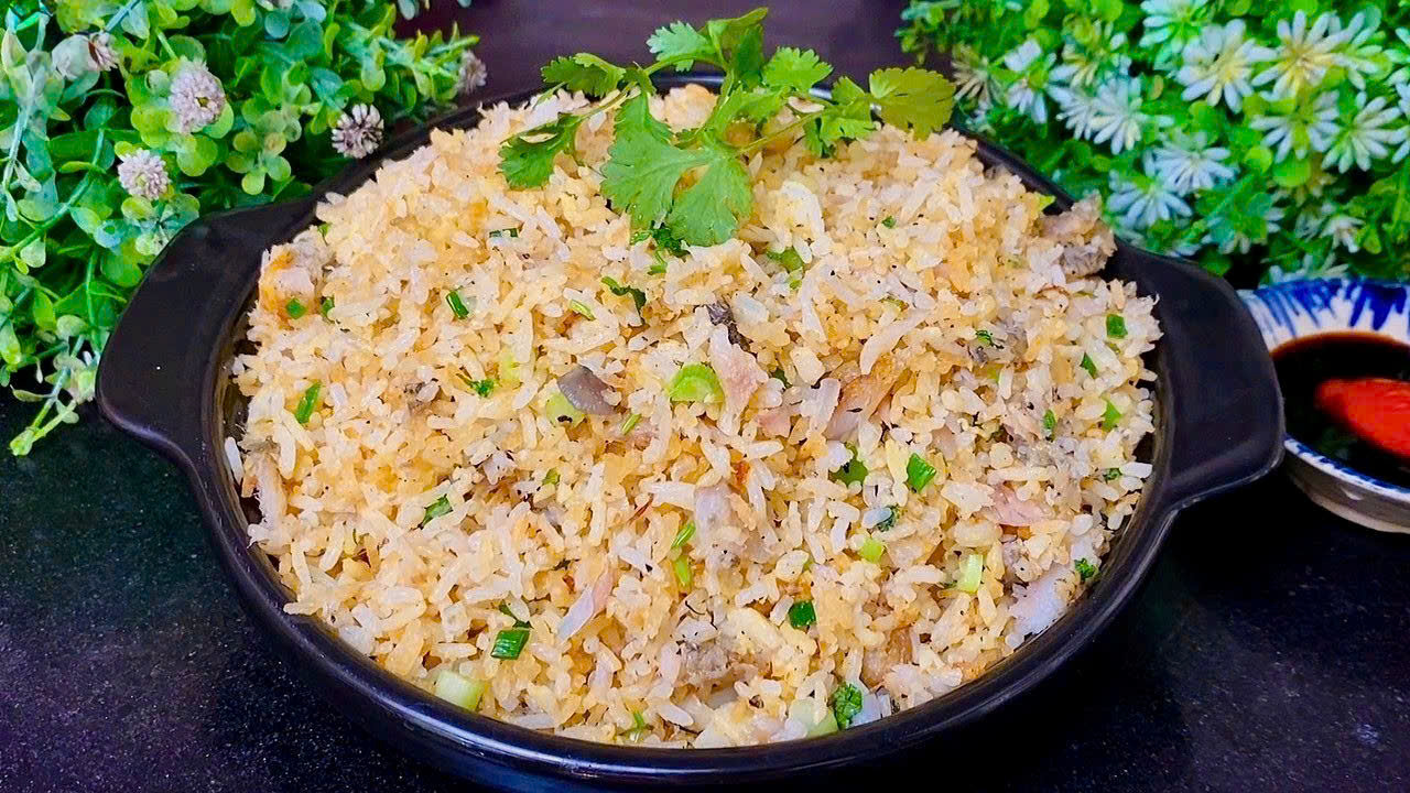 cách làm cơm chiên cá mặn và thưởng thức món ăn đúng cách cách làm cơm chiên cá mặn và thưởng thức món ăn
