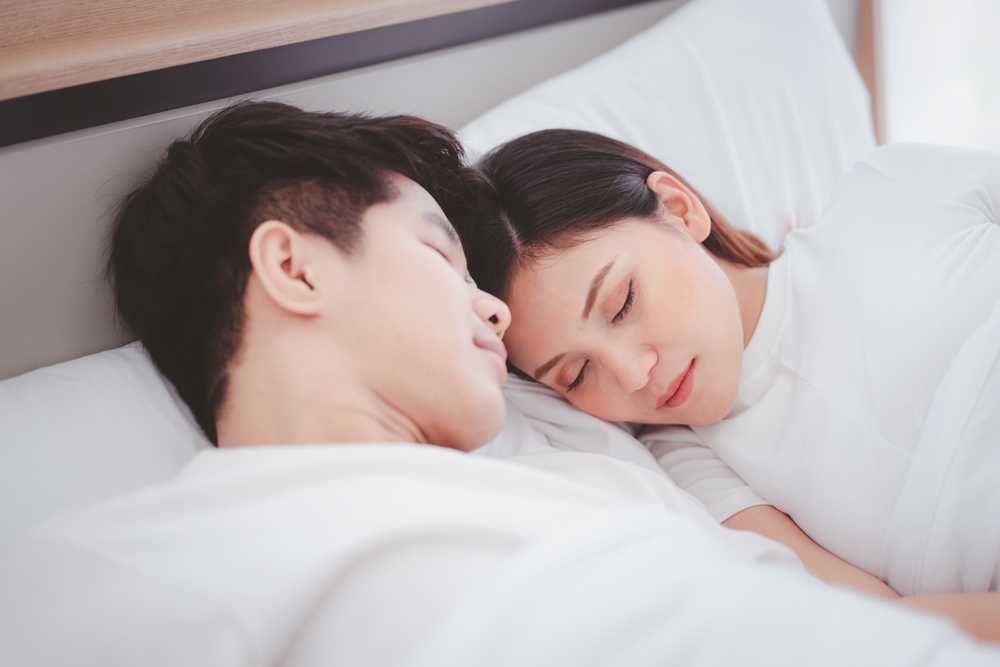 cảm giác bình yên​ và hôn nhân bình lặng qua từng giai đoạn cuộc sống