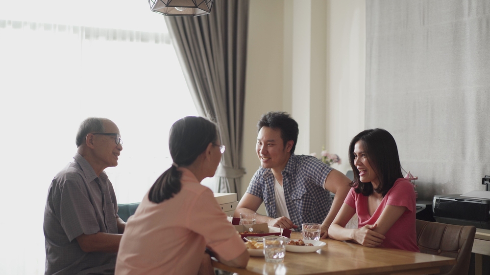 người đàn ông sẵn sàng công khai mối quan hệ