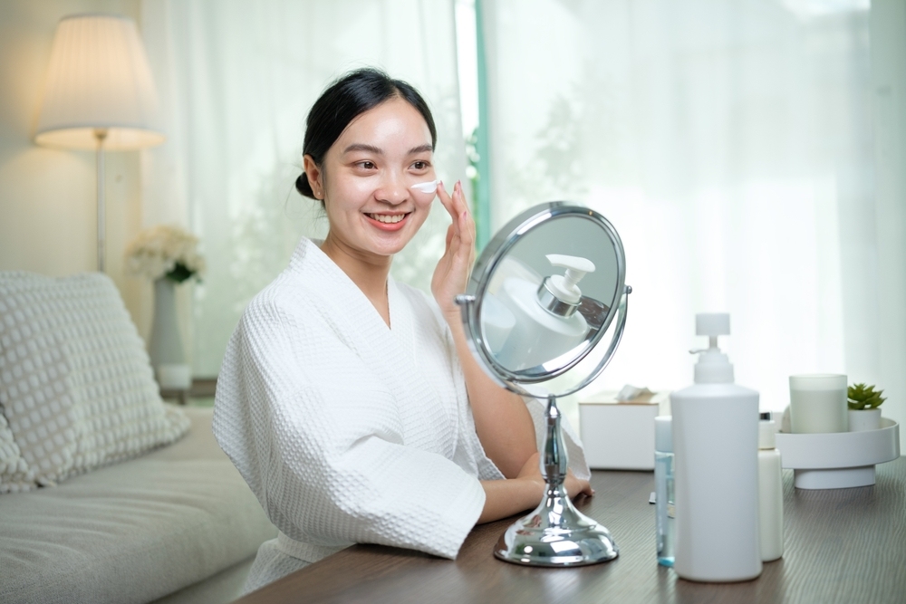cách dưỡng trắng da mặt lúc buổi sáng cách dưỡng trắng da mặt vào buổi sáng