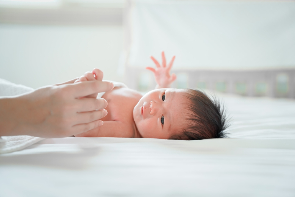 Mẹo dân gian khi đón bé về nhà giúp con ngủ ngoan, ít quấy khóc 34 mẹo dân gian khi đón bé về nhà