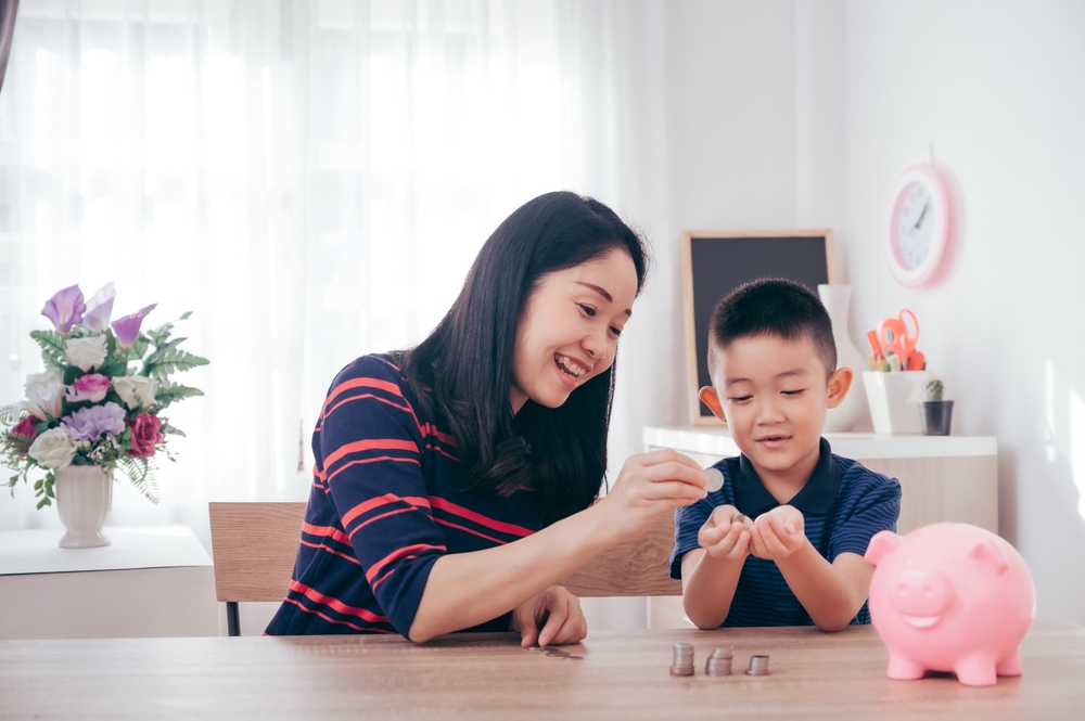 cha mẹ nghèo có thể dạy con làm giàu được không Ba mẹ nghèo có thể dạy con làm giàu được không