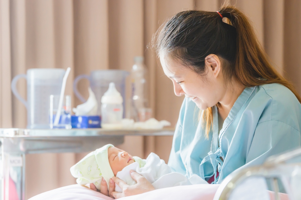 Sinh mổ xong nằm phòng hồi sức bao lâu thì được gặp con yêu Sinh mổ xong nằm phòng hồi sức bao lâu thì được gặp con