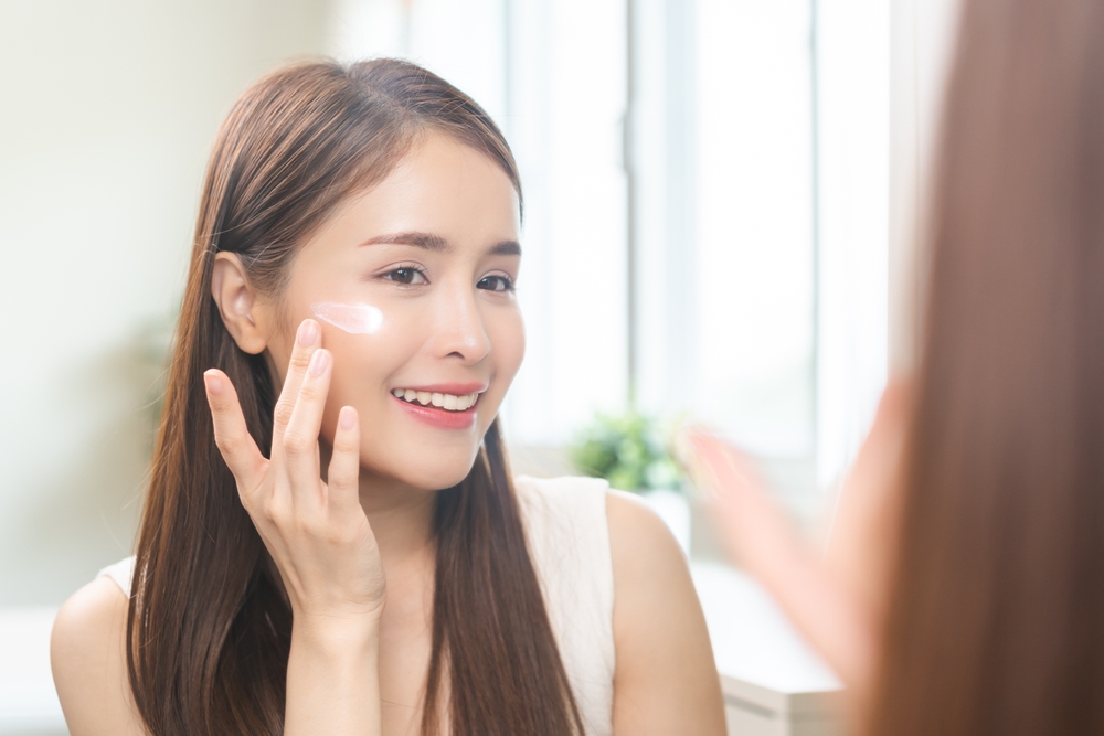 các bước trang điểm có kem chống nắng đơn giản tại nhà các bước trang điểm có kem chống nắng tại nhà