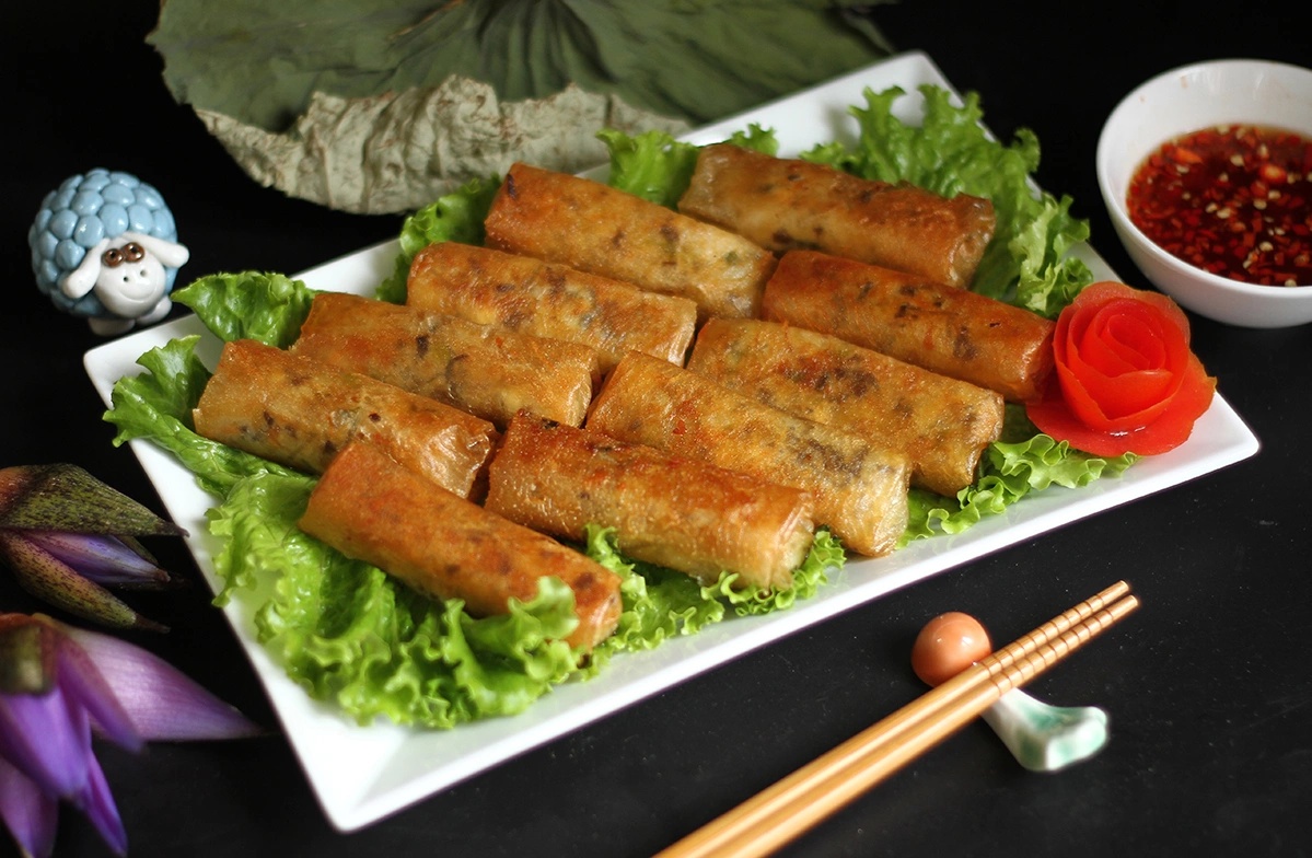Cách làm chả giò chay giòn rụm không bị ỉu dù để lâu