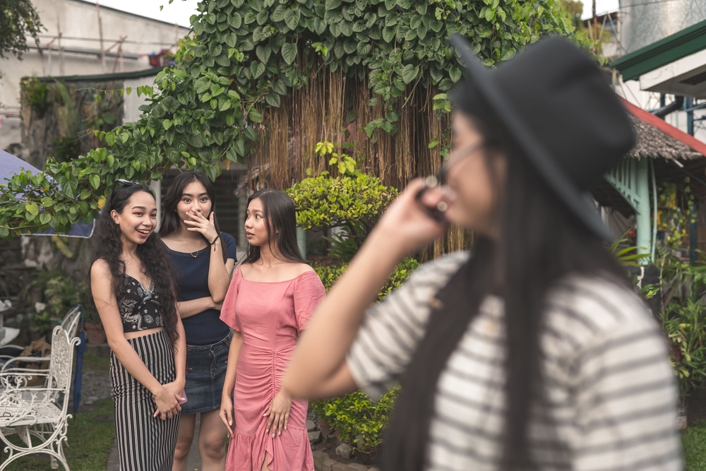 Cuộc sống đôi khi phải có chút xạo để duy trì mối quan hệ Cuộc sống đôi khi phải có chút xạo để duy trì các mối quan hệ