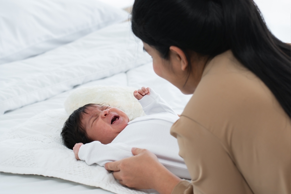 tìm hiểu về việc trẻ sơ sinh khóc nhiều có sao không tìm hiểu trẻ sơ sinh khóc nhiều có sao không